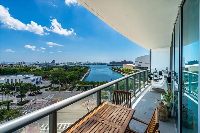 888 Biscayne Boulevard 812, Miami, FL 33132