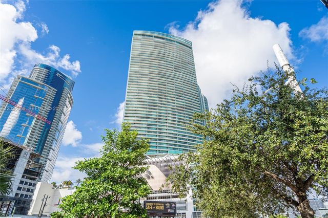 888 Biscayne Boulevard 812, Miami, FL 33132