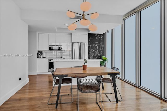 888 Biscayne Boulevard 812, Miami, FL 33132
