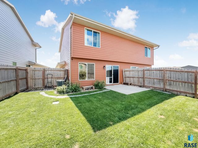 9552 W Broek Dr Drive, Sioux Falls, SD 57106