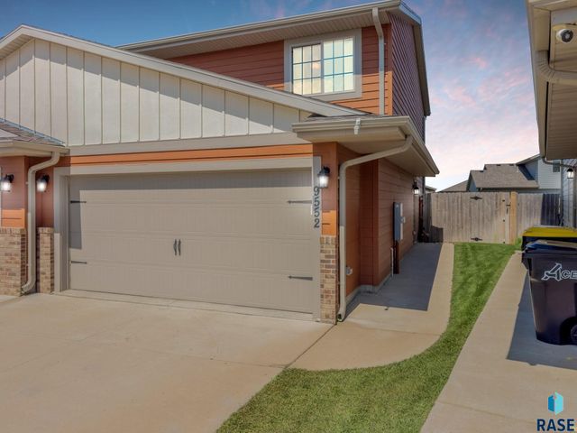 9552 W Broek Dr Drive, Sioux Falls, SD 57106