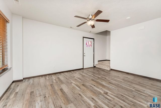 9552 W Broek Dr Drive, Sioux Falls, SD 57106