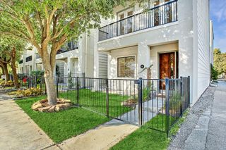 621 W 8th Street, Houston, TX 77007