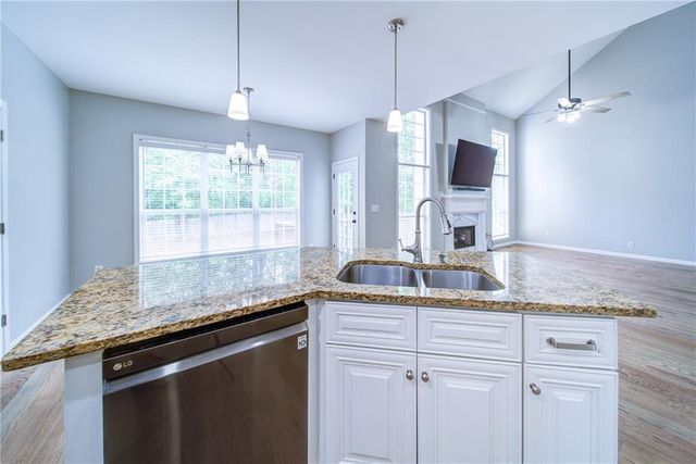 5715 Kennemore Drive, Alpharetta, GA 30004