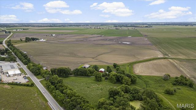 5238 N State Route 157, Edwardsville, IL 62025