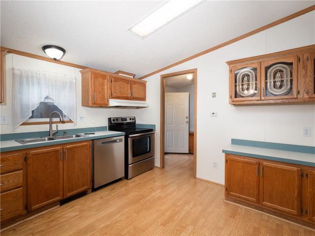5 Kelly Lane, Coventry, RI 02816