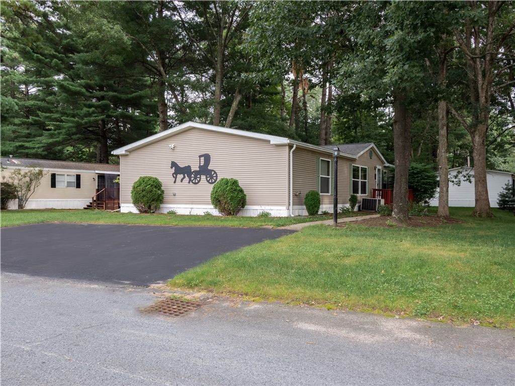 5 Kelly Lane, Coventry, RI 02816