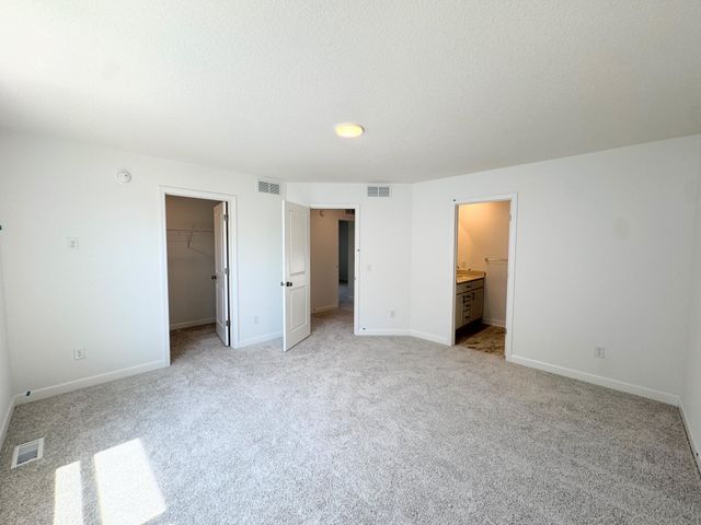 8559 Farmstead Avenue NE, Monticello, MN 55362