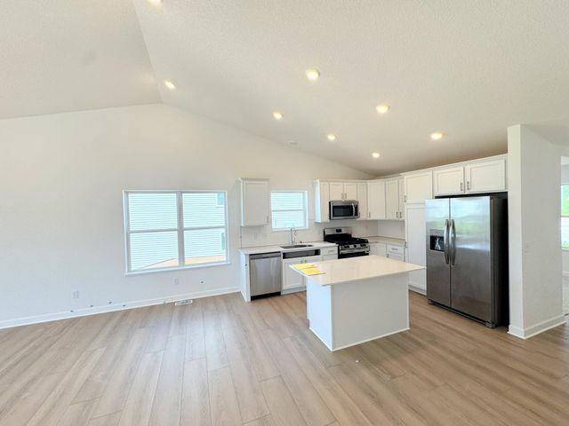 8559 Farmstead Avenue NE, Monticello, MN 55362