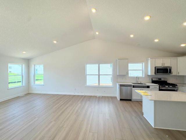 8559 Farmstead Avenue NE, Monticello, MN 55362