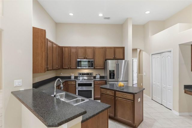 513 PARKSIDE POINTE BOULEVARD, Apopka, FL 32712