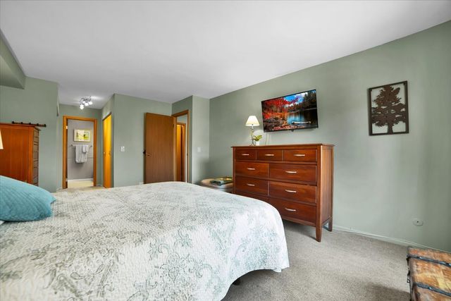 950 E Wilmette Road 325, Palatine, IL 60074