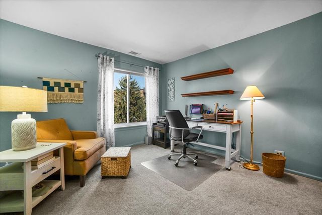 950 E Wilmette Road 325, Palatine, IL 60074