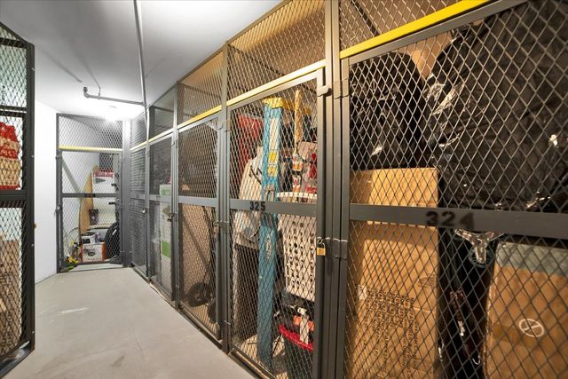 950 E Wilmette Road 325, Palatine, IL 60074