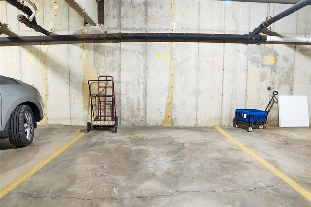 950 E Wilmette Road 325, Palatine, IL 60074