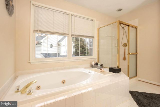 16000 PENNSBURY DR, Bowie, MD 20716