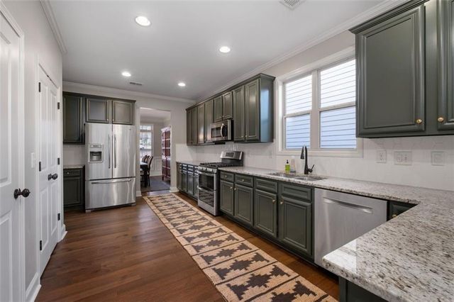 2703 Grady SE Street, Smyrna, GA 30080