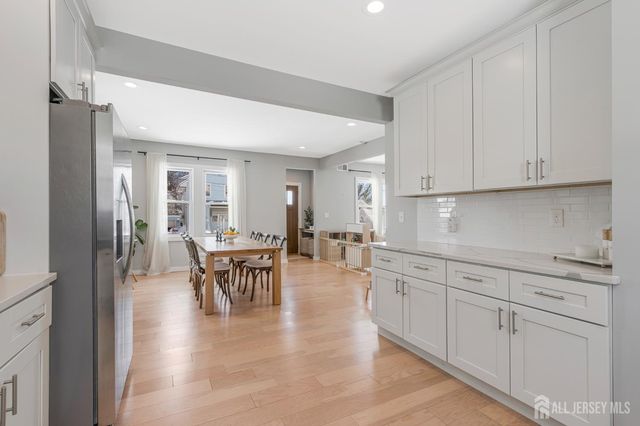 51 Dartmouth Street, Edison, NJ 08837