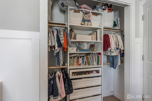 51 Dartmouth Street, Edison, NJ 08837