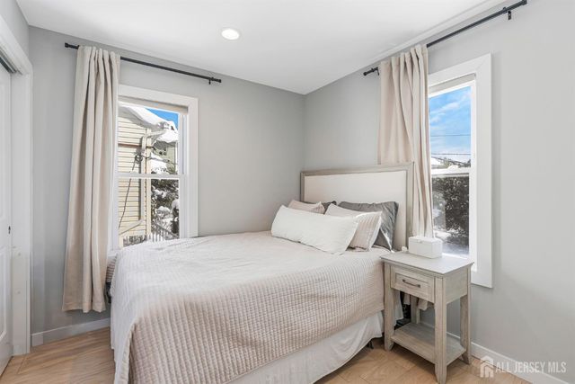 51 Dartmouth Street, Edison, NJ 08837