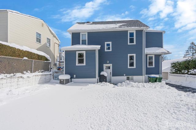 51 Dartmouth Street, Edison, NJ 08837