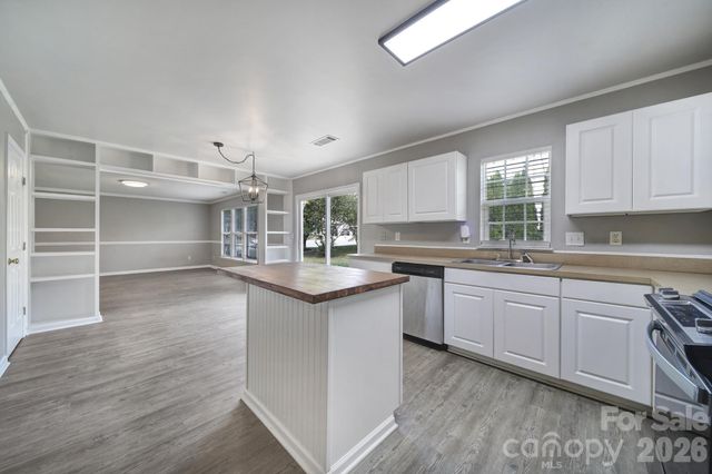 5228 Moonlight Trail SW, Concord, NC 28025