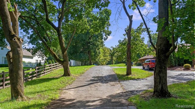 0000 Lone Pine Road, Bloomfield Hills, MI 48302