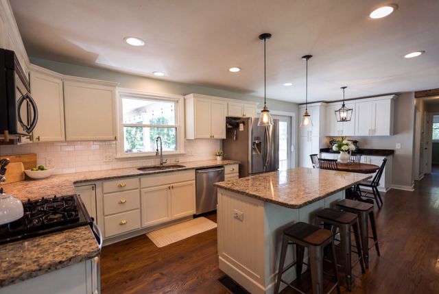 210 Elnora Ct, Hendersonville, TN 37075