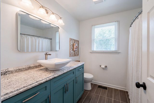 210 Elnora Ct, Hendersonville, TN 37075