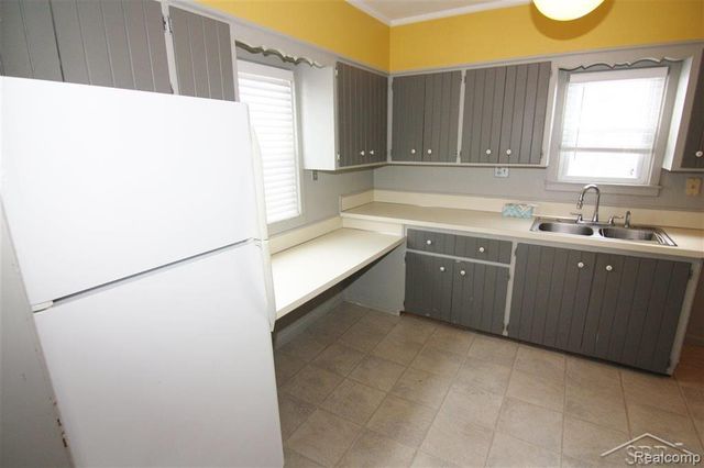 1717 Ottawa Street, Saginaw, MI 48602