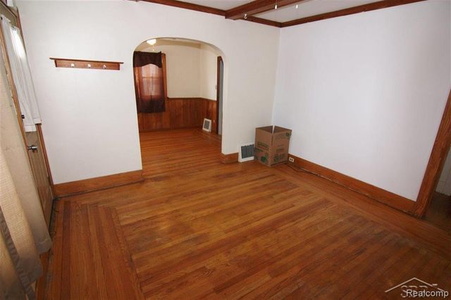 1717 Ottawa Street, Saginaw, MI 48602