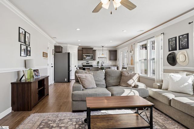 1373 Romany Court, Boiling Springs, SC 29316