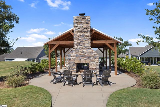 1373 Romany Court, Boiling Springs, SC 29316