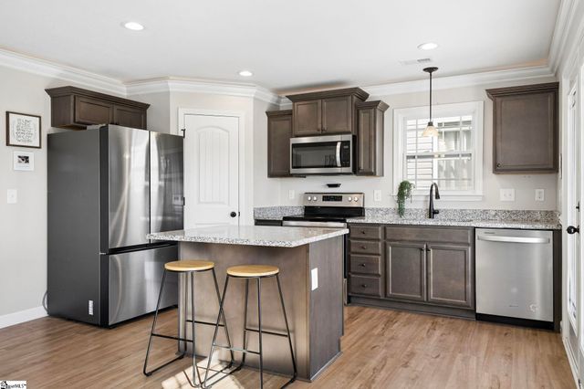 1373 Romany Court, Boiling Springs, SC 29316