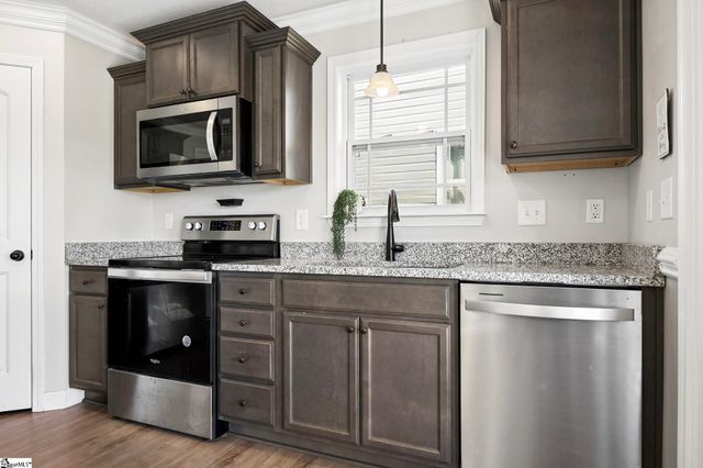 1373 Romany Court, Boiling Springs, SC 29316