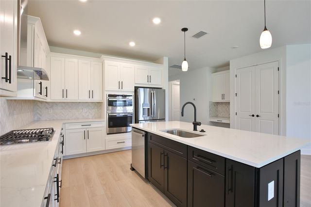 17138 SAVORY MIST CIRCLE, Bradenton, FL 34211