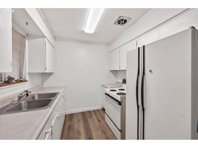 3013 22ND Ave, Forest Grove, OR 97116