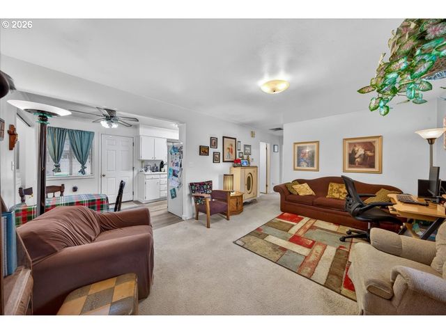 3013 22ND Ave, Forest Grove, OR 97116