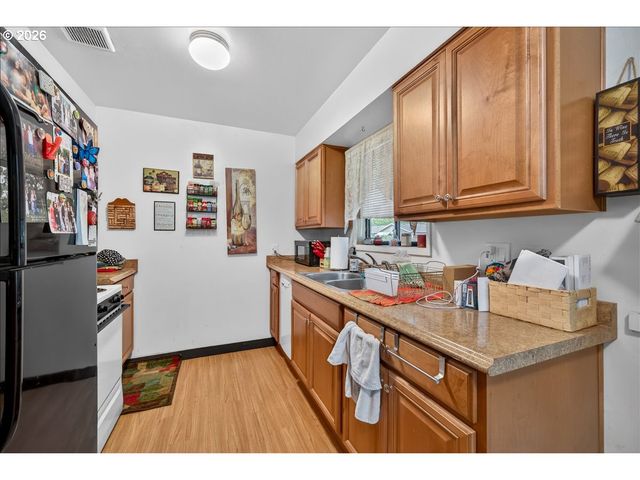 3013 22ND Ave, Forest Grove, OR 97116