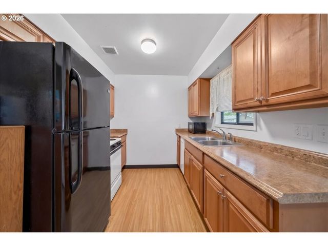 3013 22ND Ave, Forest Grove, OR 97116