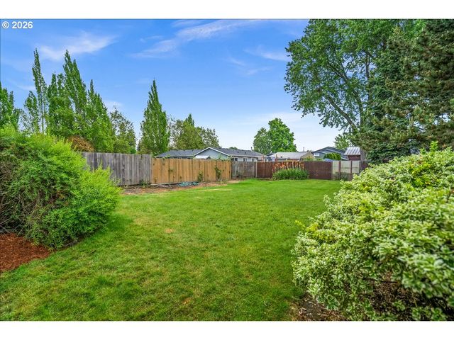 3013 22ND Ave, Forest Grove, OR 97116