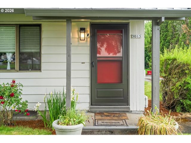 3013 22ND Ave, Forest Grove, OR 97116