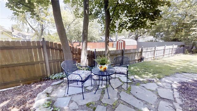 293 Burroughs Drive, Amherst, NY 14226