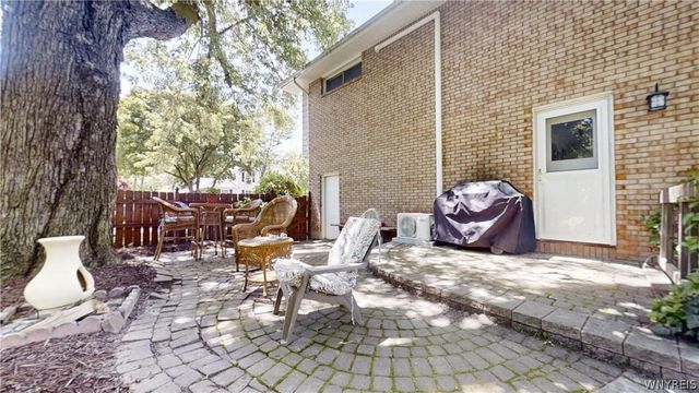 293 Burroughs Drive, Amherst, NY 14226