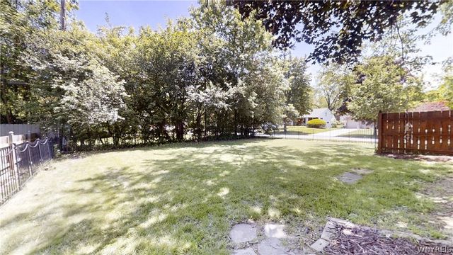 293 Burroughs Drive, Amherst, NY 14226