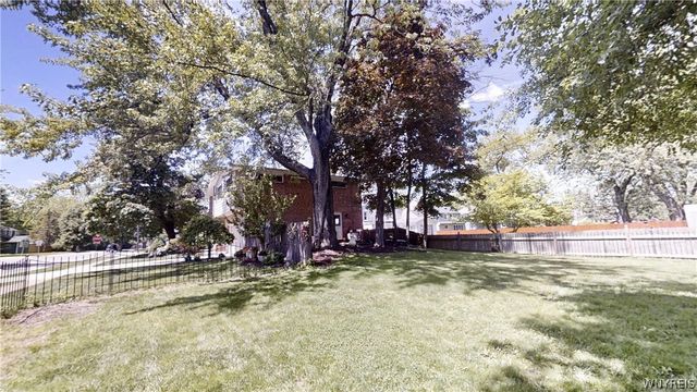 293 Burroughs Drive, Amherst, NY 14226