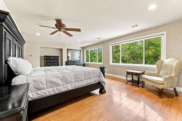 601 Winding Oak DR, Leander, TX 78641
