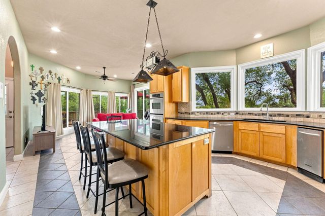 601 Winding Oak DR, Leander, TX 78641