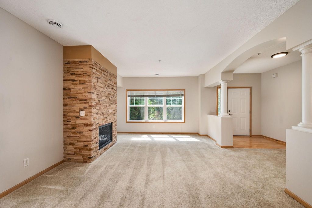 111310 Village Road, Chaska, MN 55318 — photo 2
