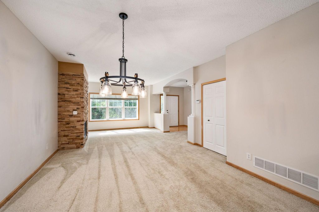 111310 Village Road, Chaska, MN 55318 — photo 4